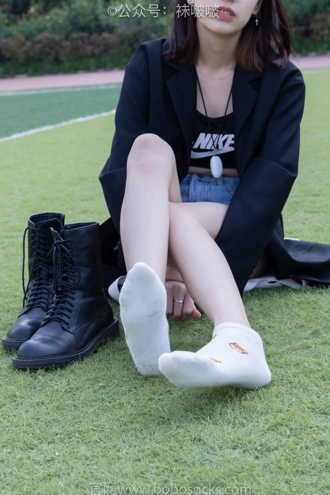 [BoBoSocks袜啵啵]NO.010 小甜豆-马丁靴、白色短棉袜、裸足 [117P]插图3